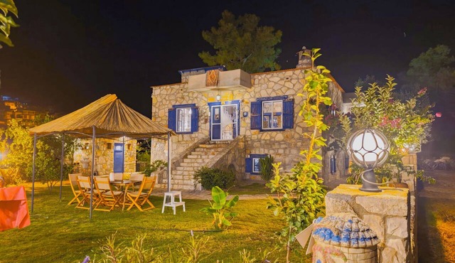 Pietra & Mare – Authentic Stone Villa Sea & Nature in Bozalan