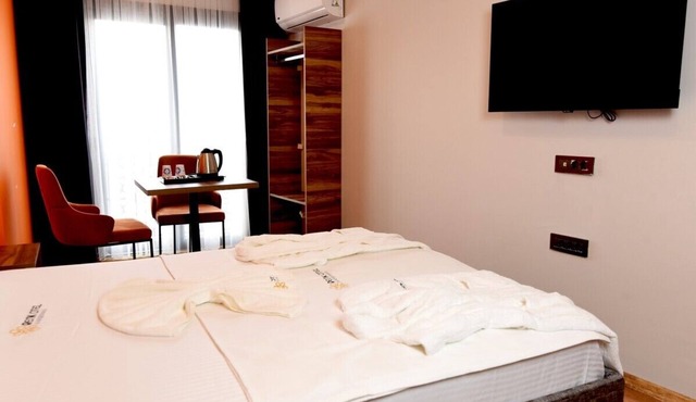 Renk Otel Karşıyaka