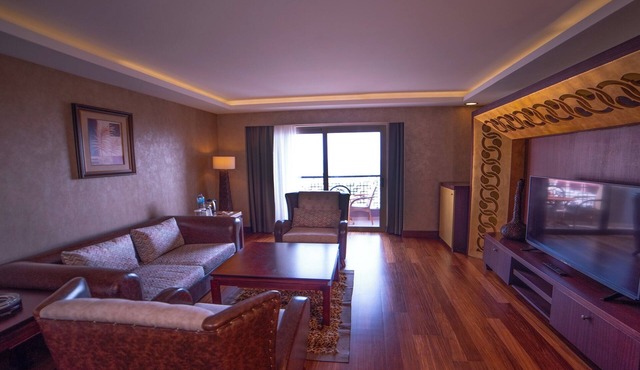 Royal Dragon Hotel – All Inclusive