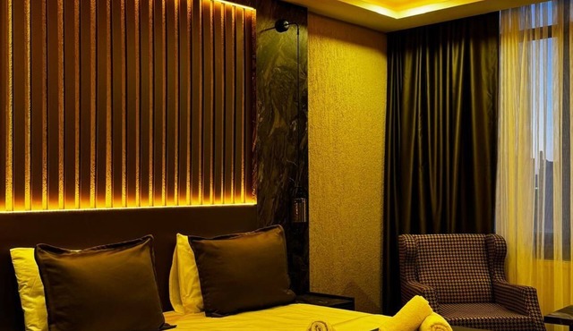 Royal Escape Hotel