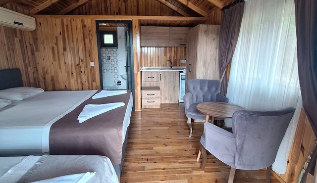 Ruby Bungalov