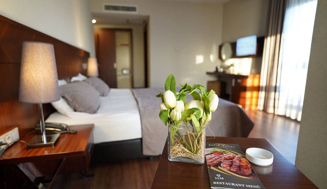 Safir Hotel