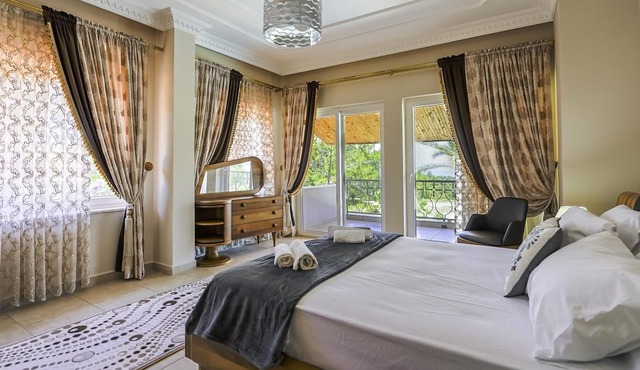 Sea View Terrace Big Villa w Pool 5 min to Beach in Alanya