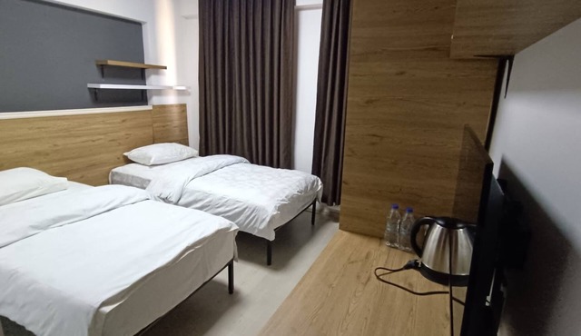 SERGE HOTEL