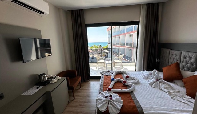 SiDE GOLDEN ROCK HOTEL&SPA in Side
