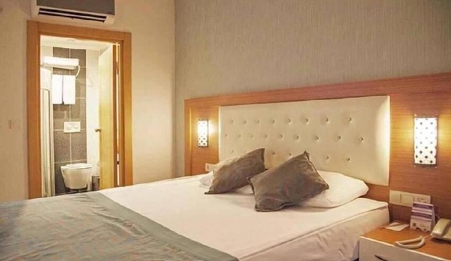 Side Win Hotel