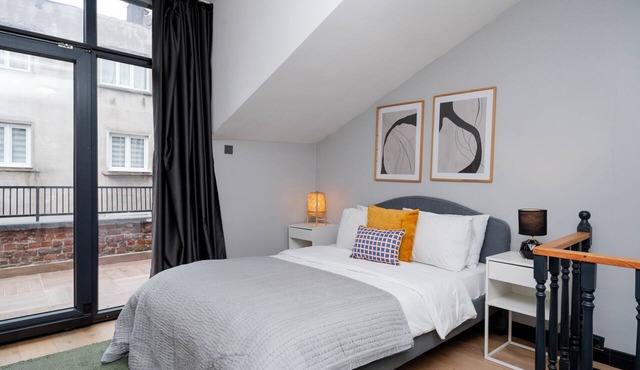 Spacious 4BR Private Townhouse with Exclusive Terrace in İstanbul