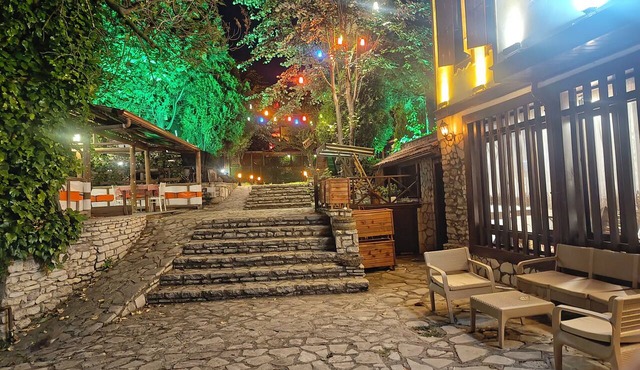 TARİHİ ATA KONAK