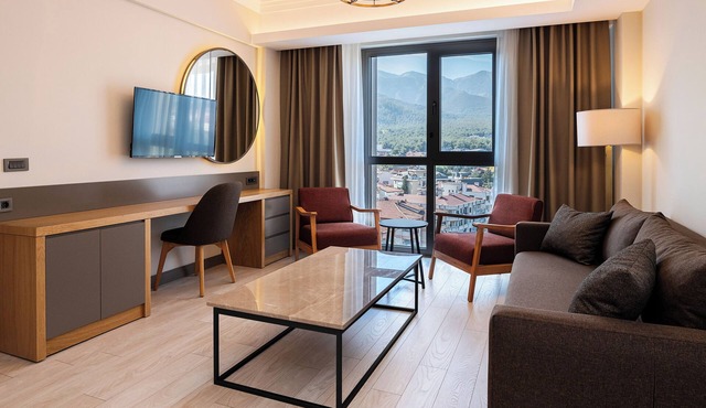 THE EMPORIA HOTEL