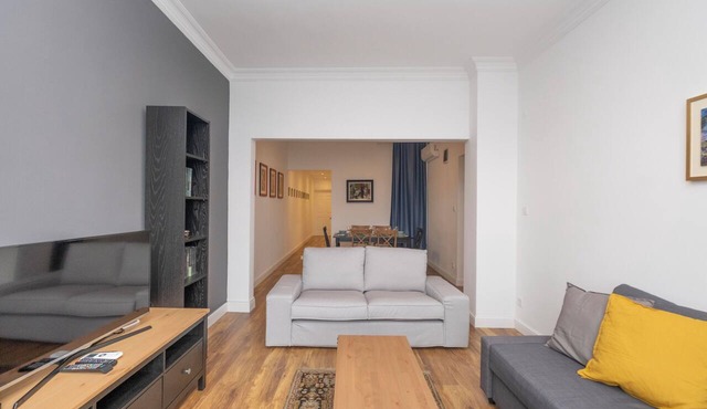 Trendy 2BR Apartment · Bosphorus & Dolmabahçe View · Central Beyoğlu in Beyoglu