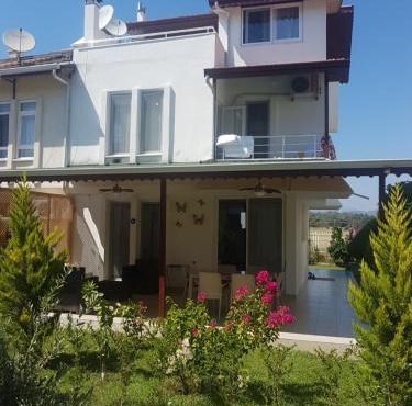 Triplex Villa I Private Beach I Walking Distance to the Sea 300 meters
