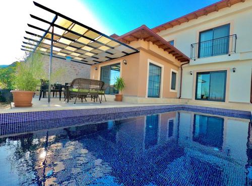 Villa Ares doğa manzaralı 8 kişilik