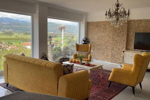 Villa mit Pool extravagant, luxuriös