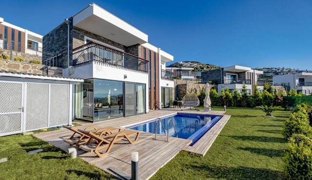 Villa Naya - Three Bedroom Villa, Sleeps 6 in Geriş Mahallesi
