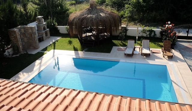 Villa "Oteki Ev" (The Other House) With Garden And Private Pool in Dalyan