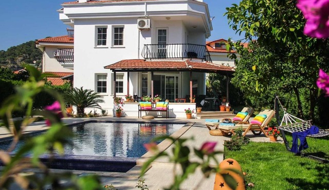 Villa white rose sleeps 6 private pool in Mugla