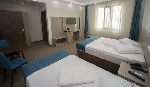 Vira 10 Hotel in Gonen