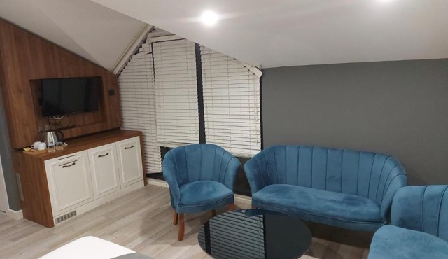 White Golden Suite Hotel