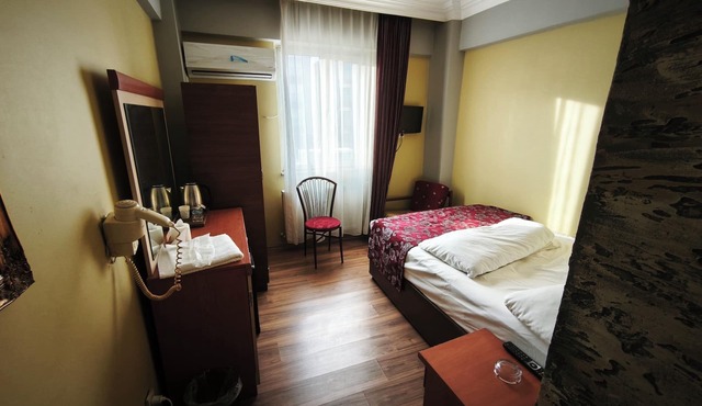 Yılay Otel