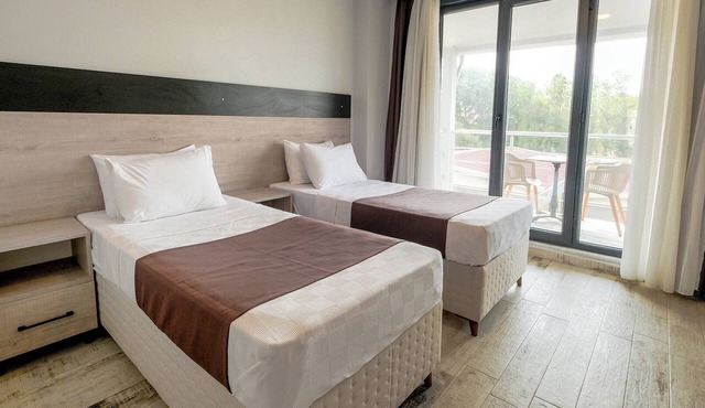 YALIKÖY DENİZ OTEL