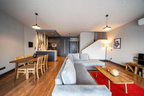 Beyoğlu Benesta Residence, 2 Bedroom Duplex Apartment No-213