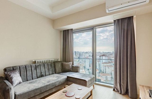 Chic Flat Near Marmaray, Coast, and Kadikoy Square