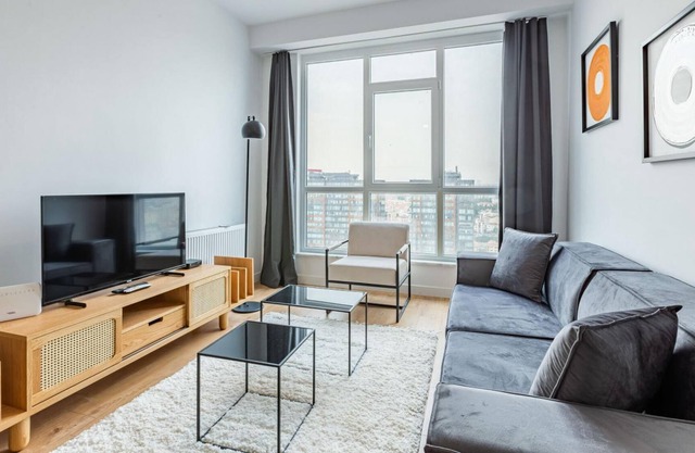 Modern Flat with Fantastic City View in Kadikoy