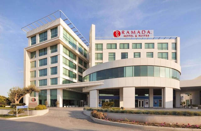 Ramada Hotel & Suites by Wyndham Izmir Kemalpasa