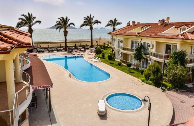 Sunset Beach Club 3 Bedroom Neptune Apartment C&O