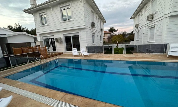 Dosemealti Villa | 100 m² Villa ∙ 5 bedrooms ∙ 10 guests