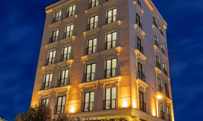 Osmanbey Hotel | 90 m² Hotel ∙ 3 bedrooms ∙ 14 guests