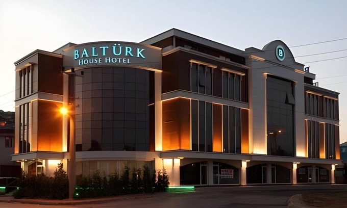 Izmit Hotel | 95 m² Hotel ∙ 10 guests