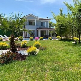 Yanik Villa | Astonishing Villa with Private Pool and Jacuzzi Surrounded by Nature in Sapanca