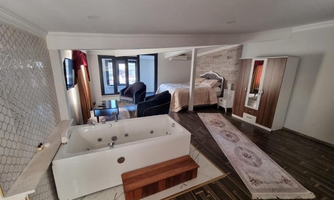 Sisli House | Ata Suit
