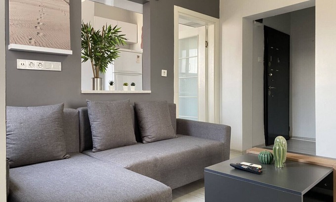 Moda Apartment | Central and Stylish Flat in the Heart of Kadıköy