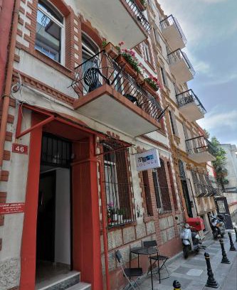 Rasimpasa Hostel | Hush Hostel Lounge