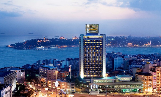 Gumussuyu Mahallesi Hotel | The Marmara Taksim