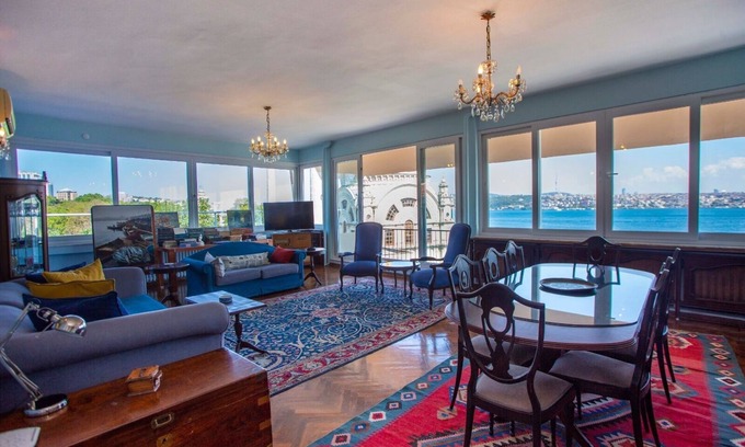 Kabatas Condo | Waterfront Penthouse Apt. with a Stunning View