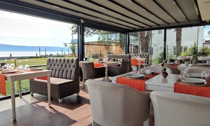 Ozbek Koyu Bed & Breakfast | White Moon Hotel