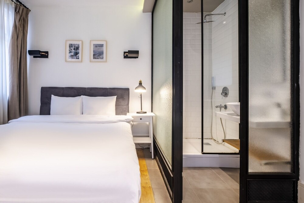 Tophane Apartment | Charming Flat 8 min to Galataport in Beyoglu