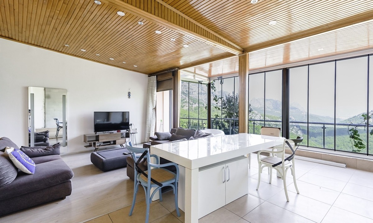 Konyaalti Apartment | Breathtaking View: 10 Min to Coast