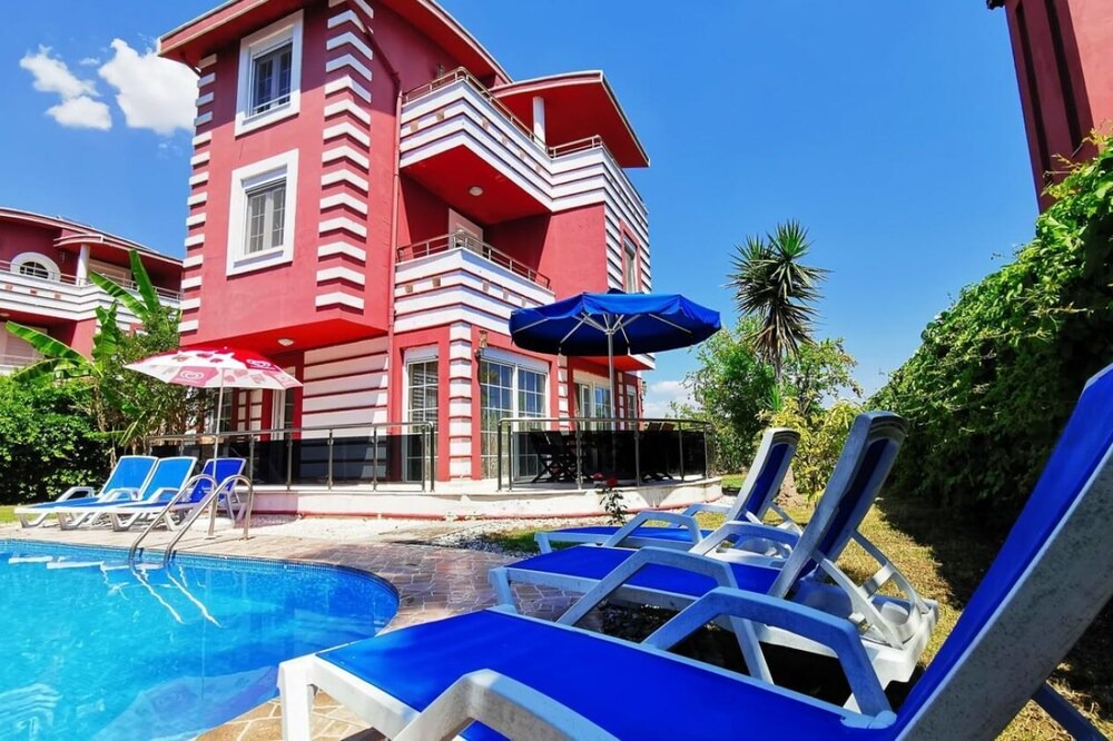 Kadriye Villa | Impressive Villa with Private Pool in Antalya