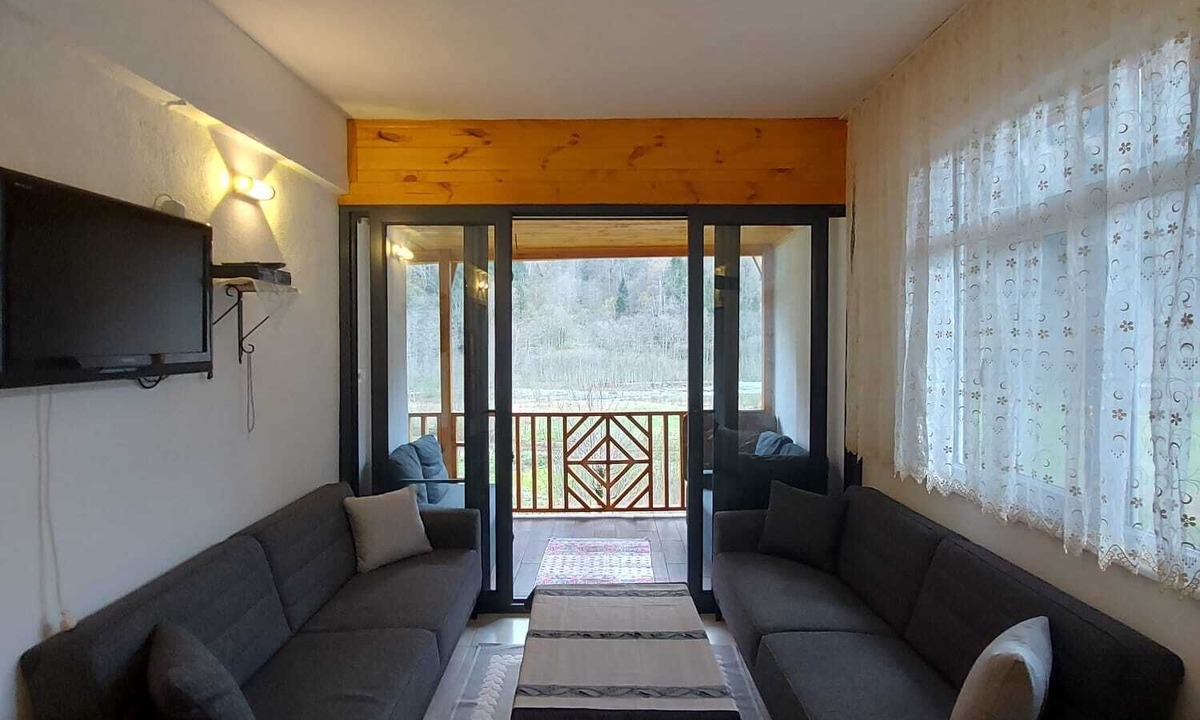 Camlihemsin Cabin | Meydan Şelale Dağ Evi