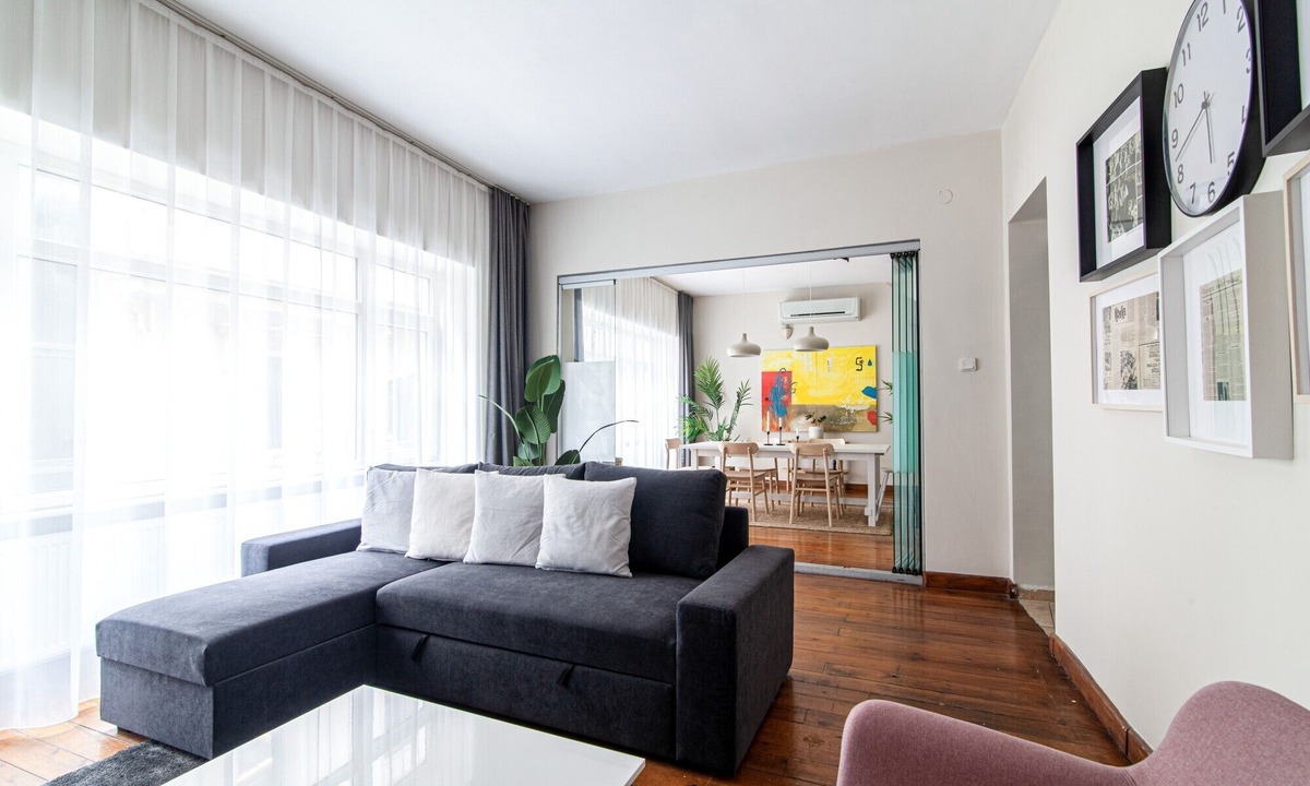Asmali Mescit Apartment | Sleek Flat within Walking Distance to Pera Museum