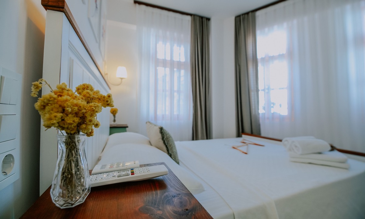 Bozcaada Hotel | Tin Ada