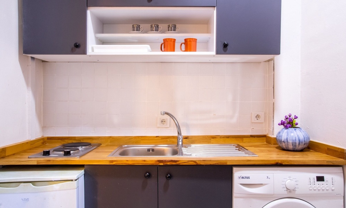 Old Town Apartment | Cozy Studio Flat 5 min to Kordon Alsancak in Izmir