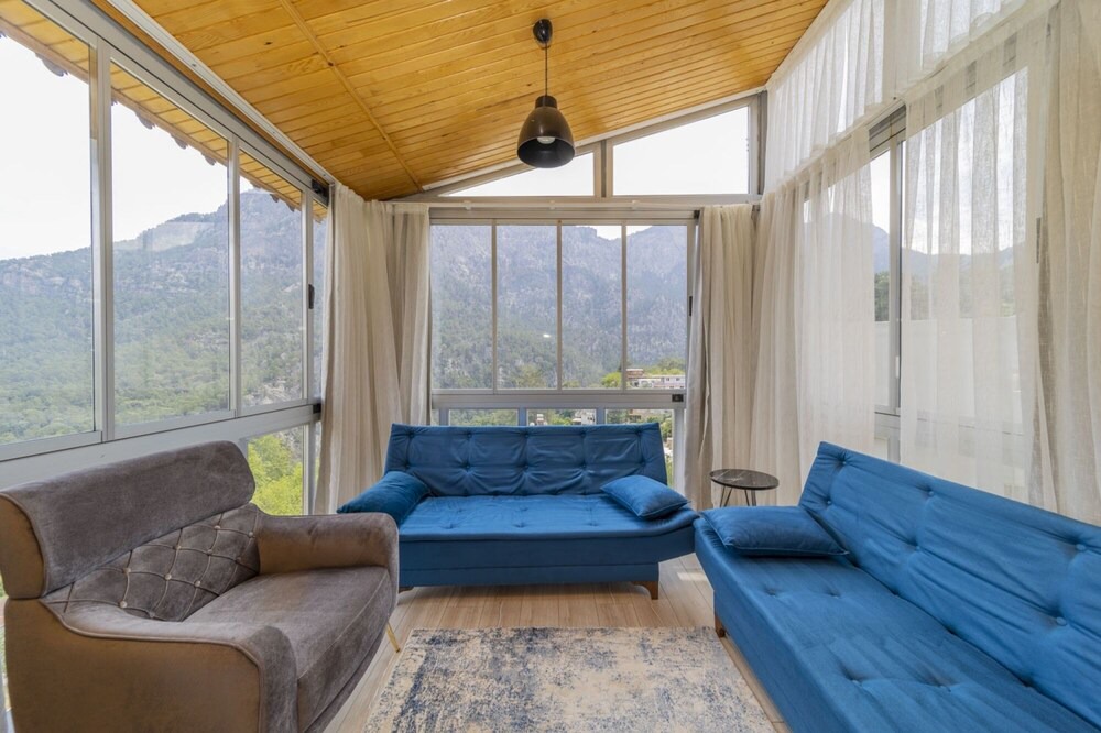 Konyaalti Apartment | Convenient and Picturesque Apartment in Antalya