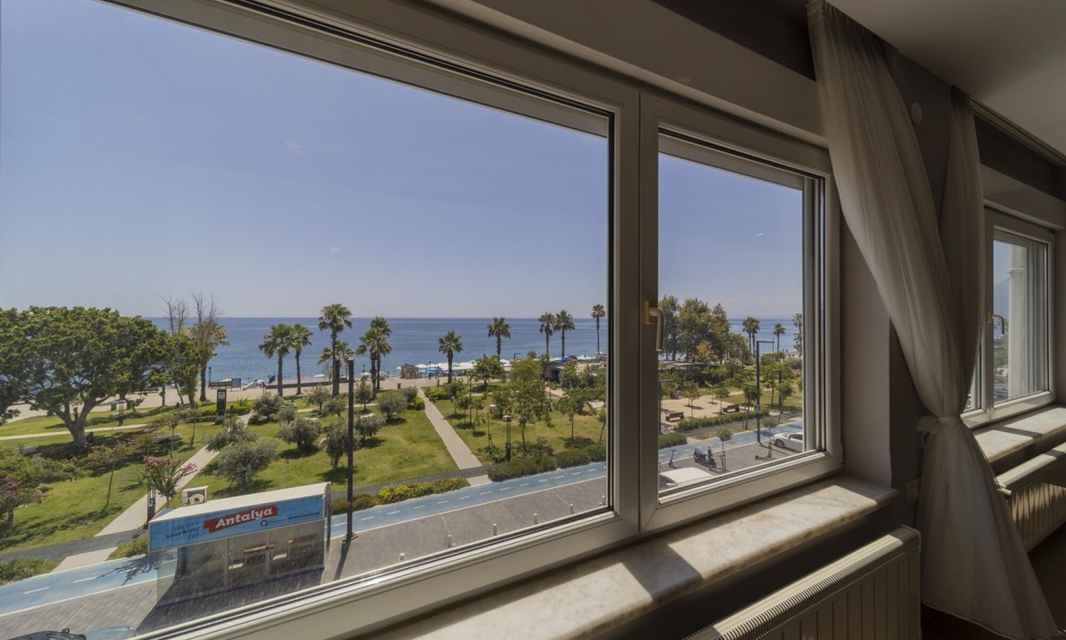Konyaalti Apartment | Flat w Balcony 3 min to Konyaalti Beach in Antalya