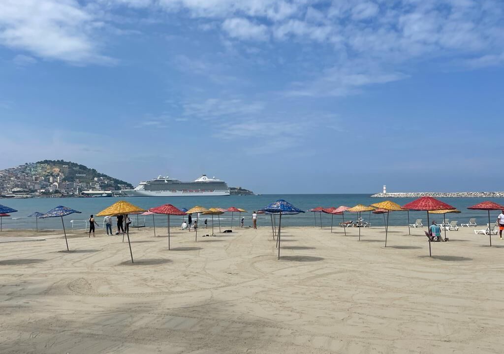Kusadasi City Centre Apartment | Fine apartment in the center of Kusadasi. 2 minutes walk to the beach. pure nostalgia