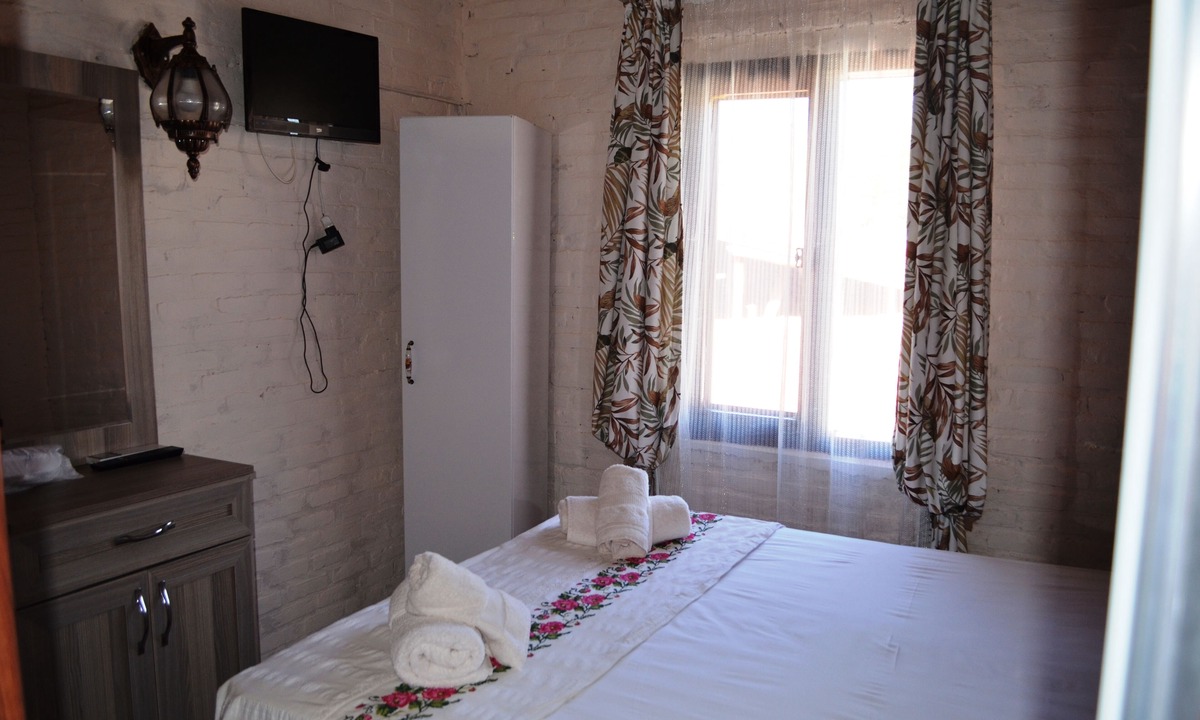 Ayvalik Hotel | Nezisin Konagi